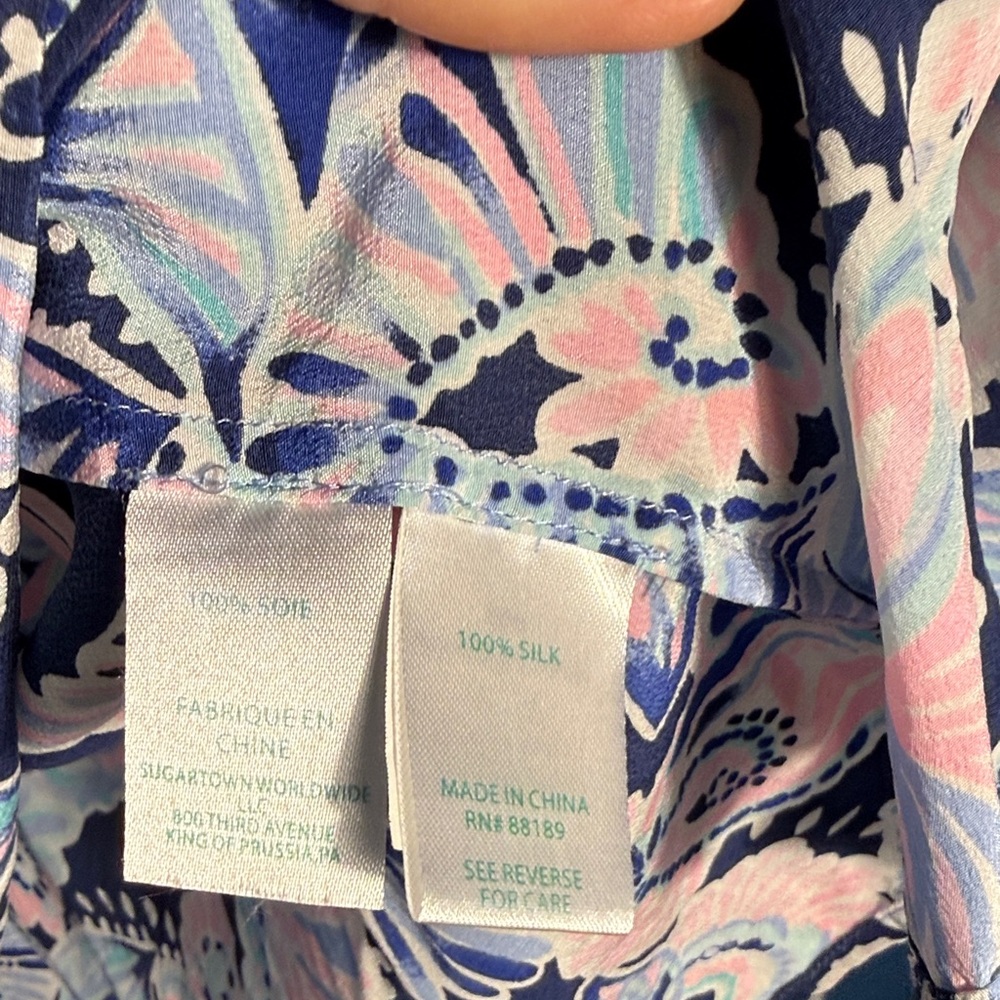 Lilly Pulitzer Navy and Pink Floral Blouse - Picture 4 of 5